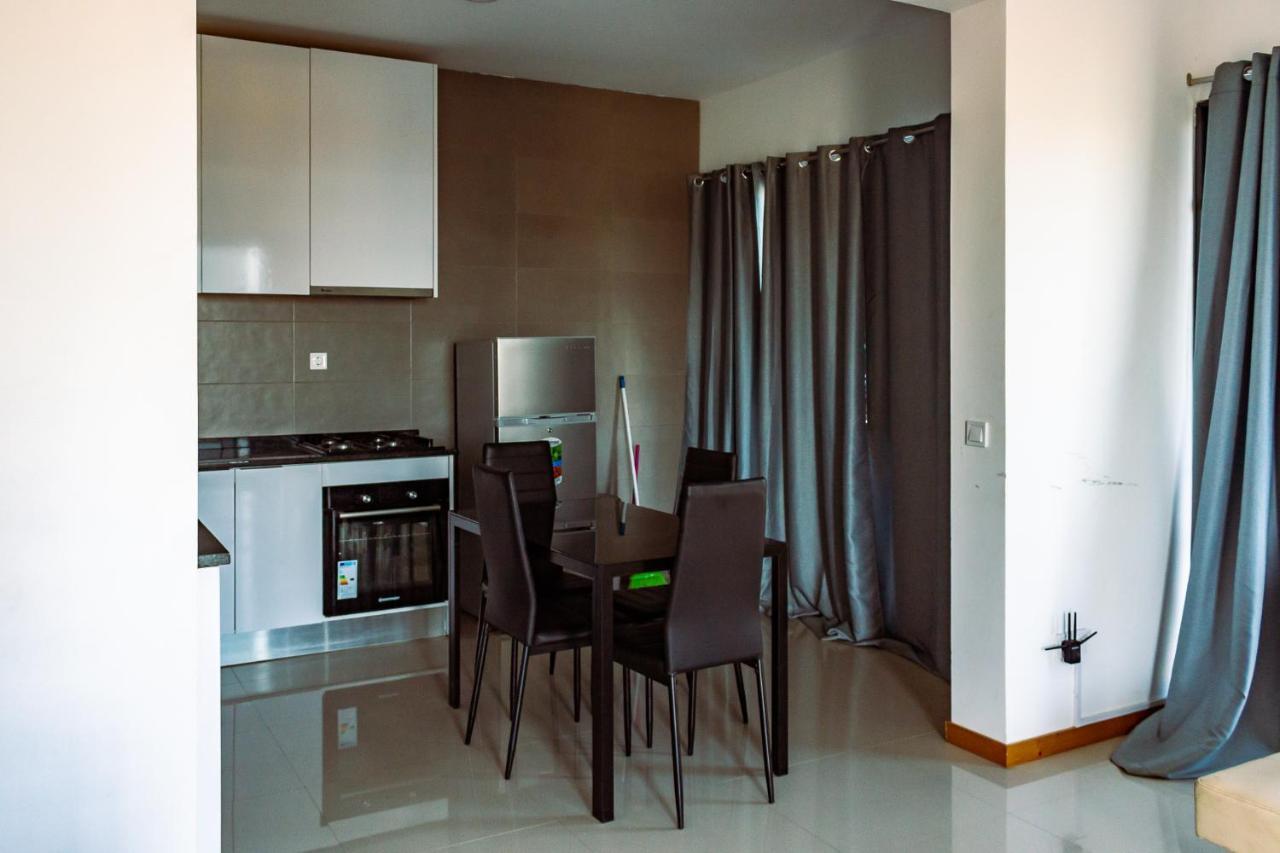 Beautiful&brand new 2 bedrooms apartment/ Magnifico e novo apartamento T2 Praia Esterno foto