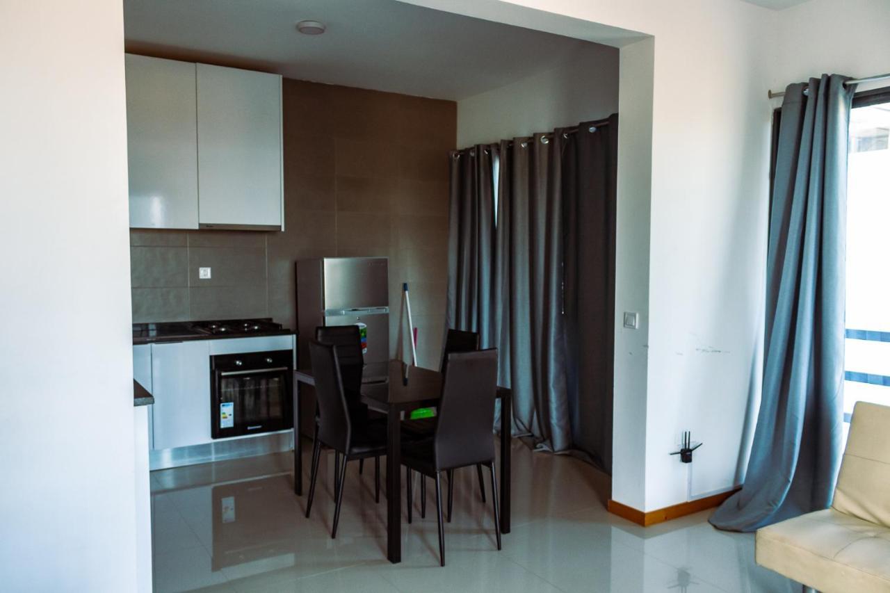 Beautiful&brand new 2 bedrooms apartment/ Magnifico e novo apartamento T2 Praia Esterno foto